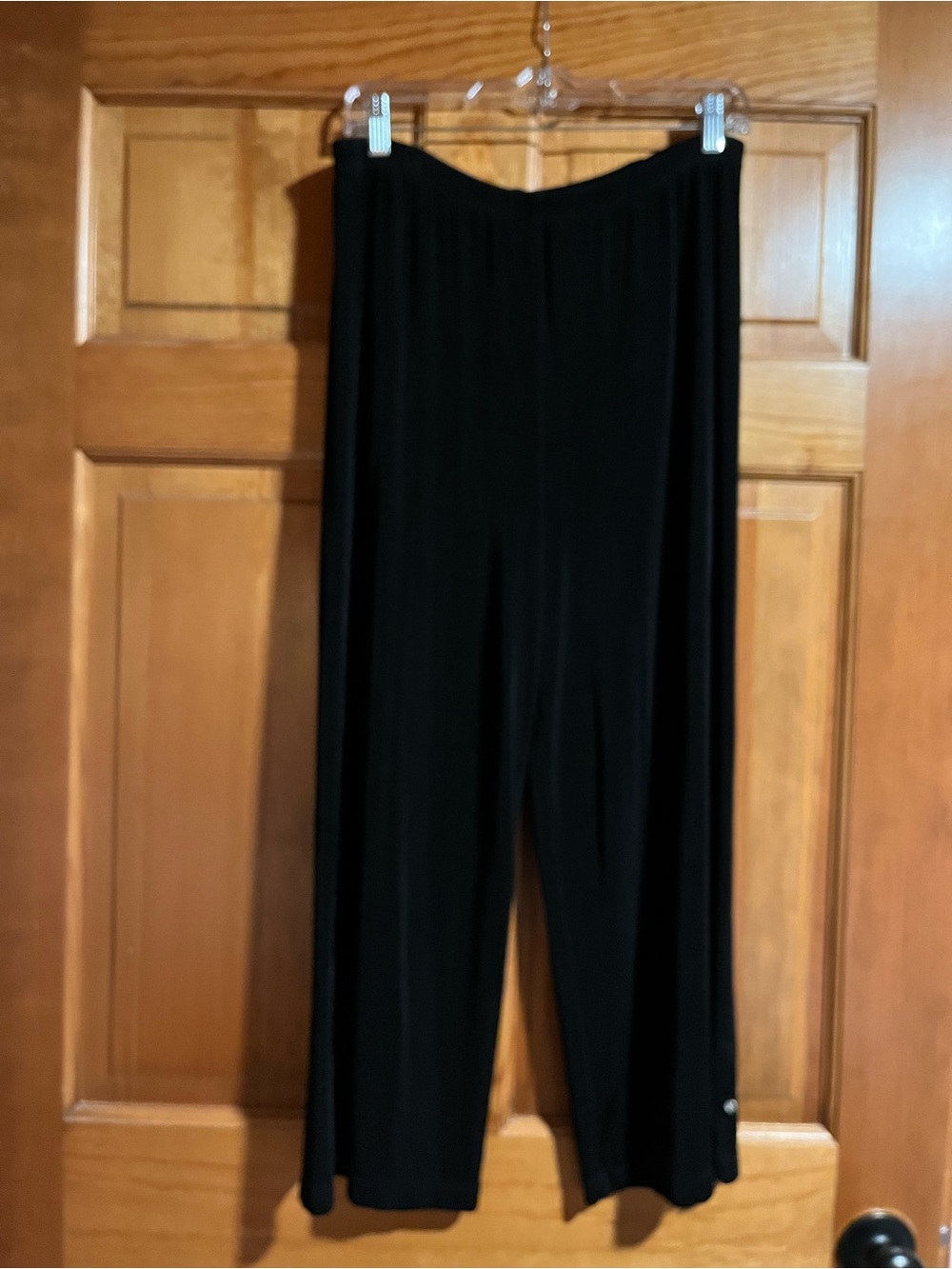 Chico’s Travelers Size 2 Black Wide Leg Pants Sparkly Button Hem